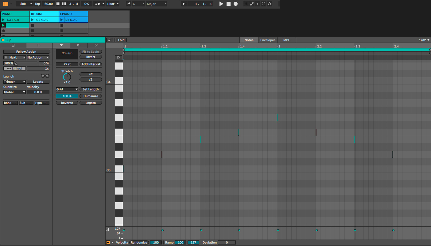 Control Bar с кнопкой Capture MIDI, клип в слоте дорожки PIANO и Piano Roll с захваченными нотами.