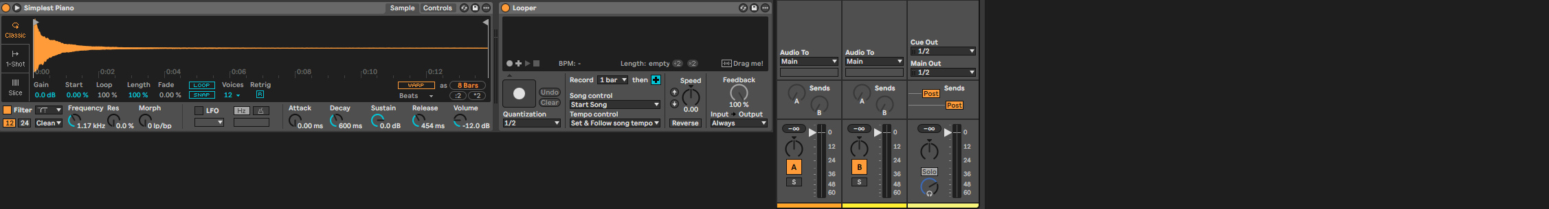 MIDI-трек с Grand Piano и устройством Looper после инструмента, рядом Return A и Return B